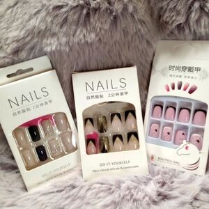 Pack of 3 short/medium square black rhinestone glitter black false nails NWT